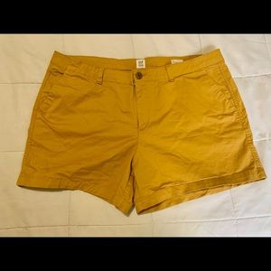 Gap city short size 18